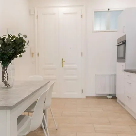 City Apartment, Central, 2 Min To U1 Keplerplatz Vienna Exterior photo