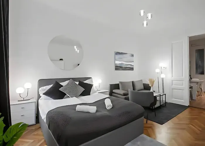 City Apartment, Central, 2 Min To U1 Keplerplatz