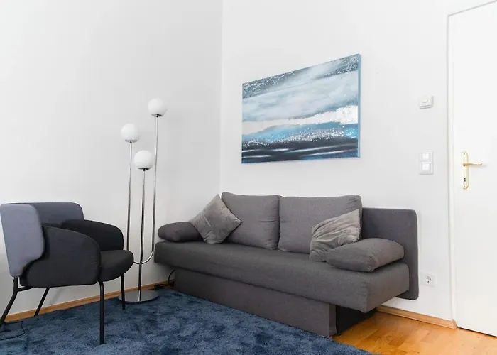 City Apartment, Central, 2 Min To U1 Keplerplatz